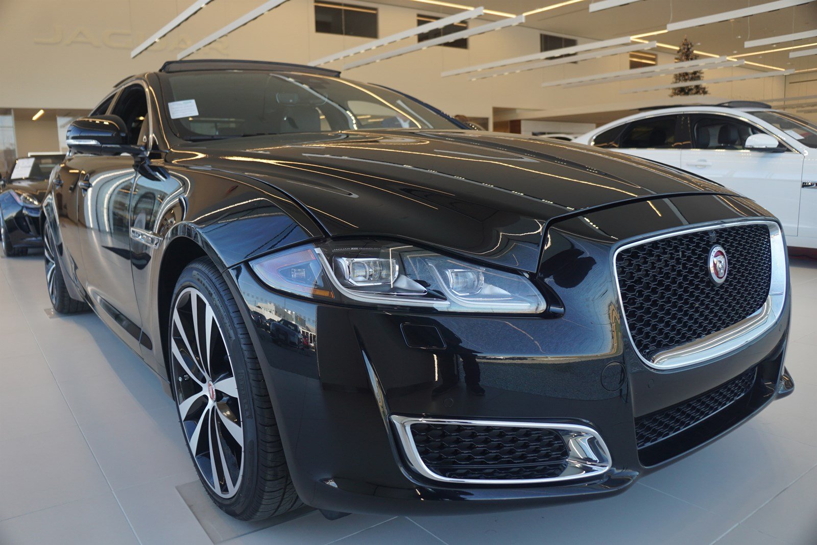 New 2019 Jaguar XJ LWB Supercharged 50th Anniversary Edition 4D Sedan ...